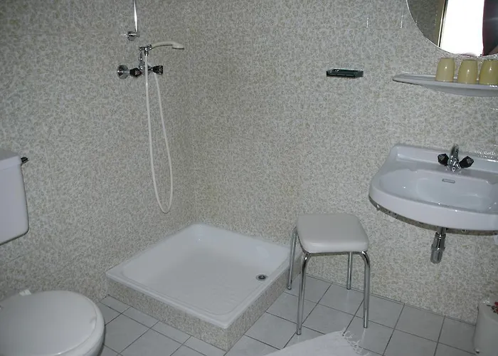 Romantikhaus Hufschmiede 3* إنغليهارتزيل